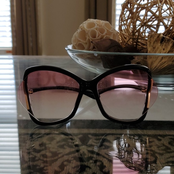 OVERSIZED BUTTERFLY SUNGLASSES - Picture 4 of 6